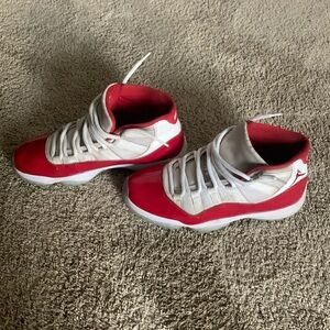 Jordan 11 “cherry” size 9 don’t miss out!